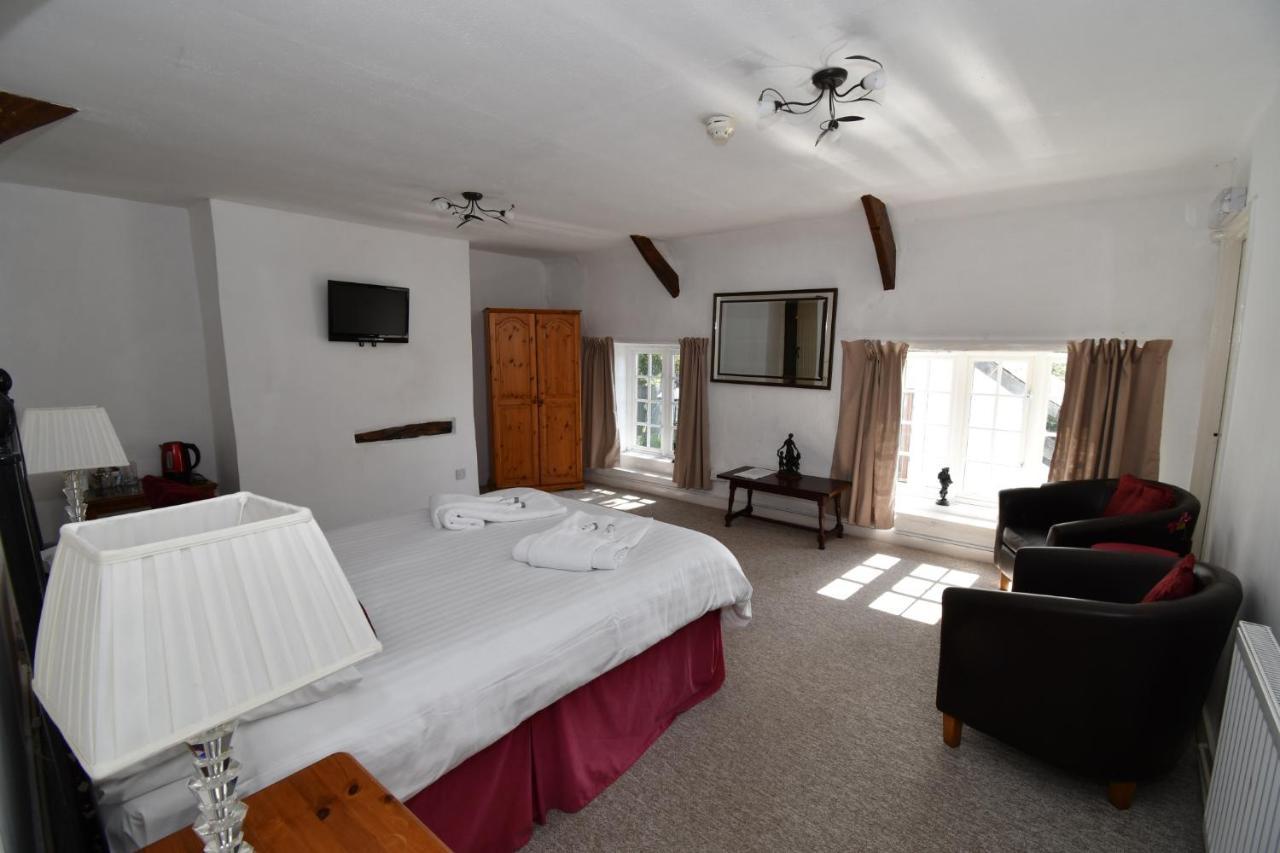 The Weary Friar Inn Pillaton Extérieur photo