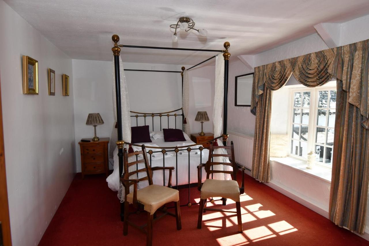 The Weary Friar Inn Pillaton Extérieur photo