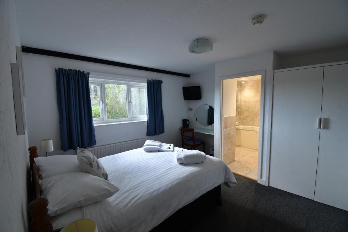 The Weary Friar Inn Pillaton Extérieur photo