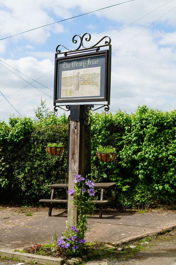 The Weary Friar Inn Pillaton Extérieur photo
