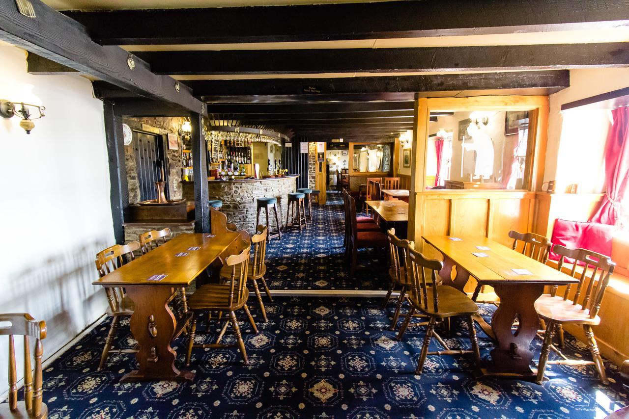 The Weary Friar Inn Pillaton Extérieur photo