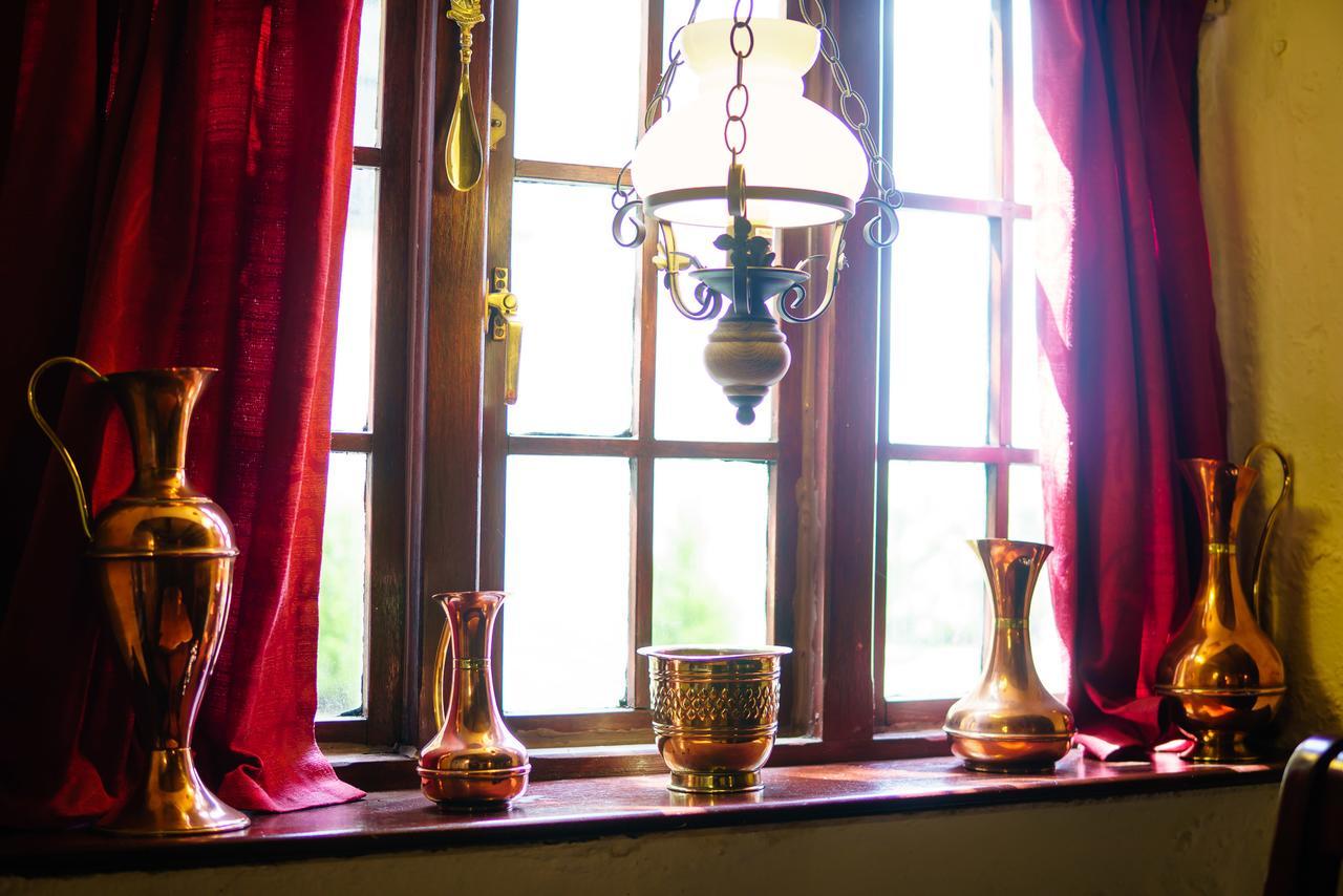 The Weary Friar Inn Pillaton Extérieur photo